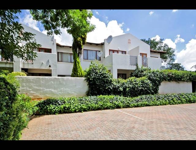 1 BEDROOM TOWNHOUSE FOR SALE IN OBSERVATORY
